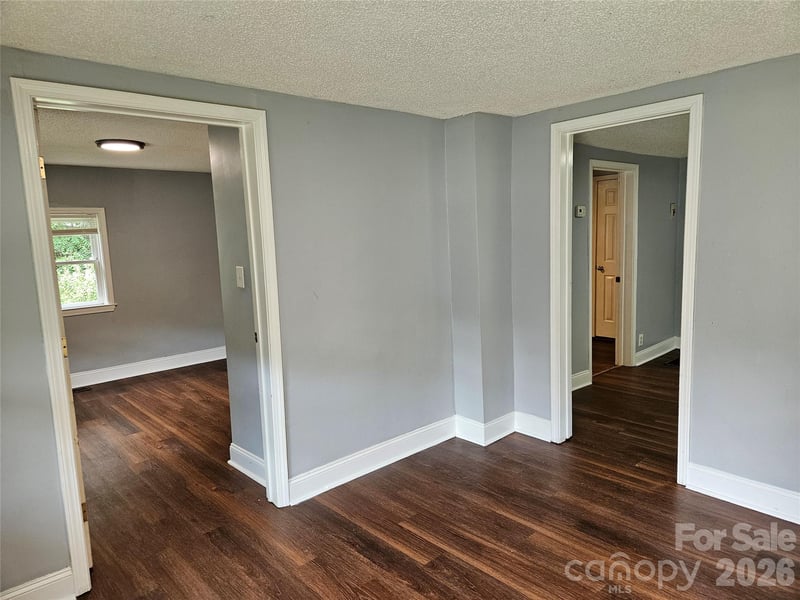 3010 Capitol Dr, Charlotte, NC 28208