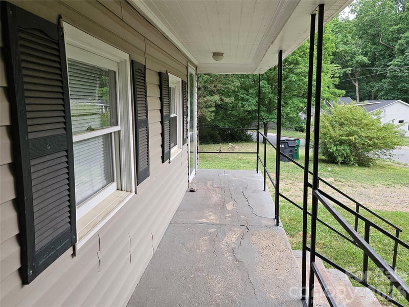 3010 Capitol Dr, Charlotte, NC 28208