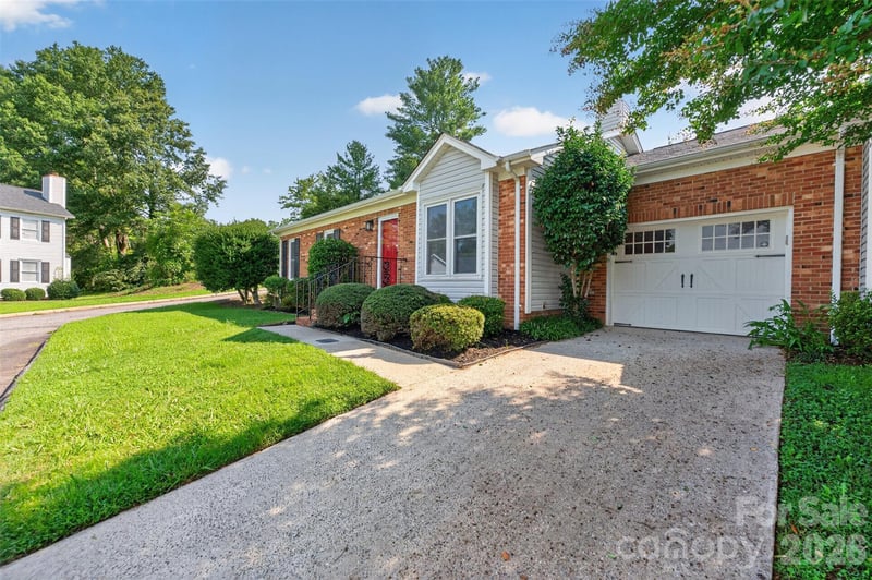1326 Old Lenoir Rd NW, Hickory, NC 28601