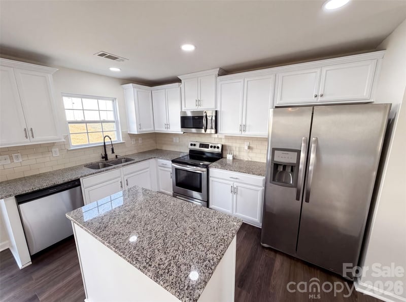 9833 Wardley Dr, Charlotte, NC 28215