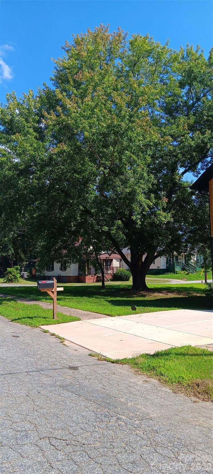504 Milton L Taylor St, Kannapolis, NC 28083
