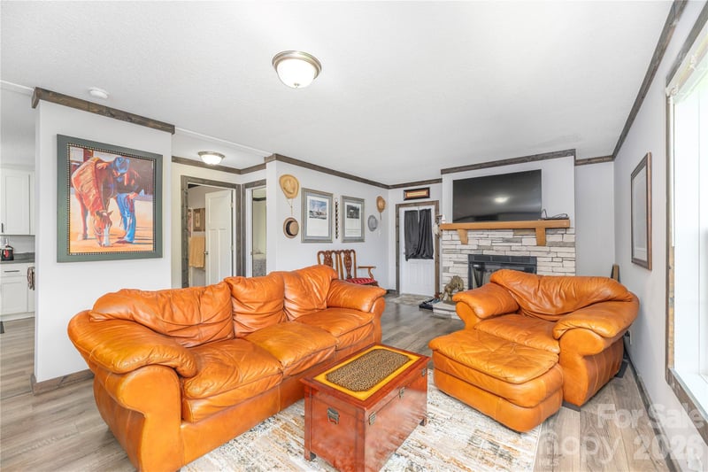 92 Bobcat Rd, Maggie Valley, NC 28751