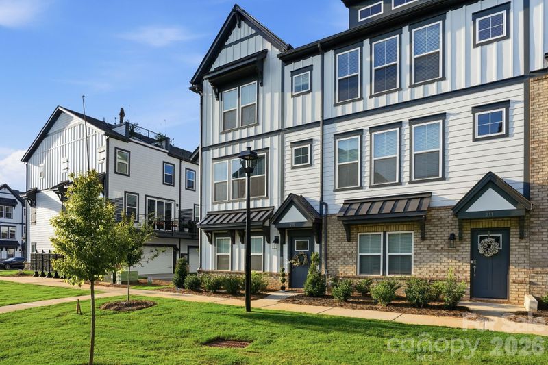 215 Tamala St, Davidson, NC 28036