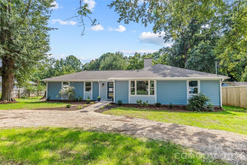 821 Dallas Spencer Mountain Rd, Dallas, NC 28034