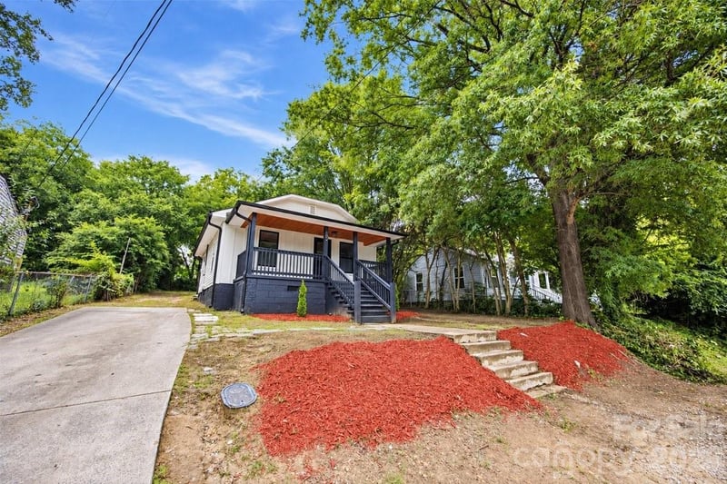 15 Meadowview Ave, Concord, NC 28027