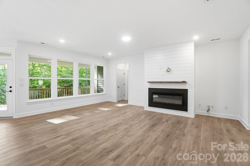 5112 Kings Pinnacle Dr, Kings Mountain, NC 28086
