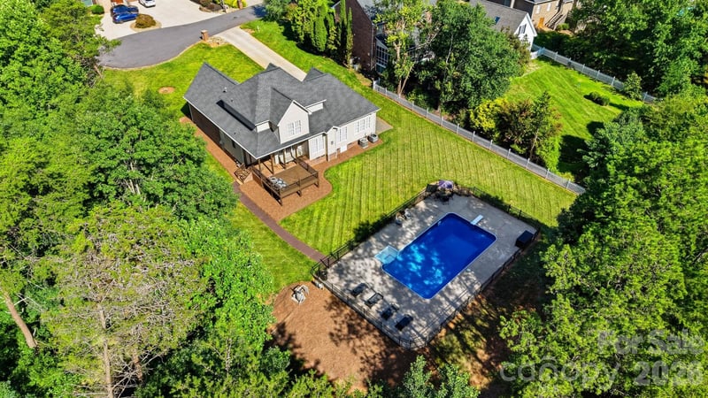 4510 18th Street Ln NE, Hickory, NC 28601