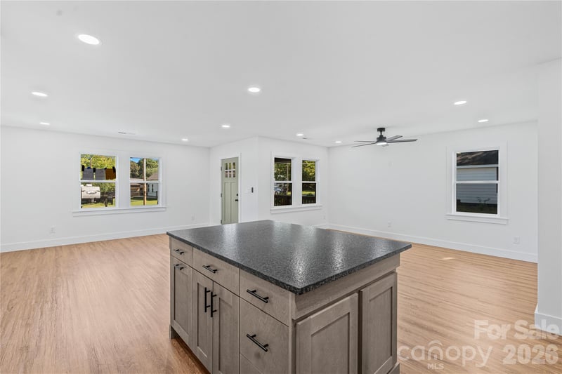 1407 Birch St, Kannapolis, NC 28081