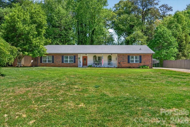 7142 Little Mountain Rd, Sherrills Ford, NC 28673