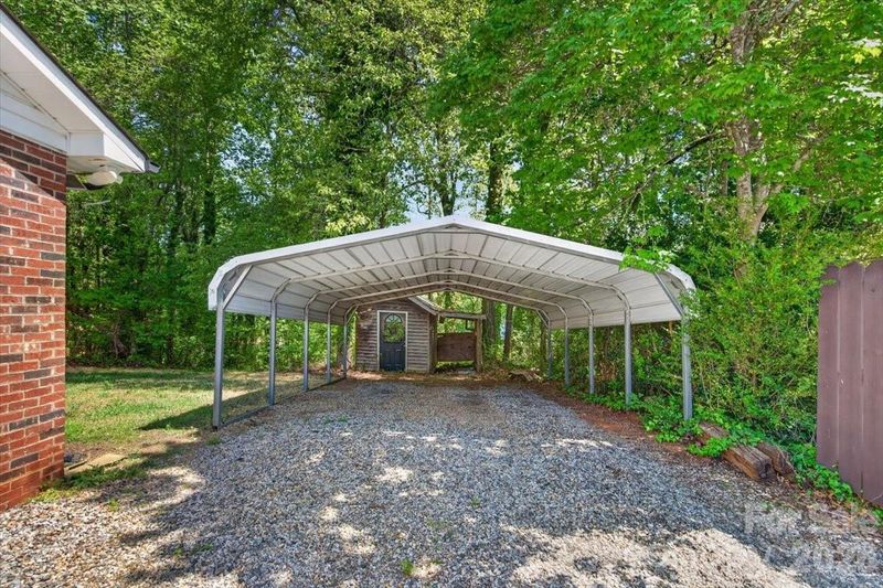 7142 Little Mountain Rd, Sherrills Ford, NC 28673