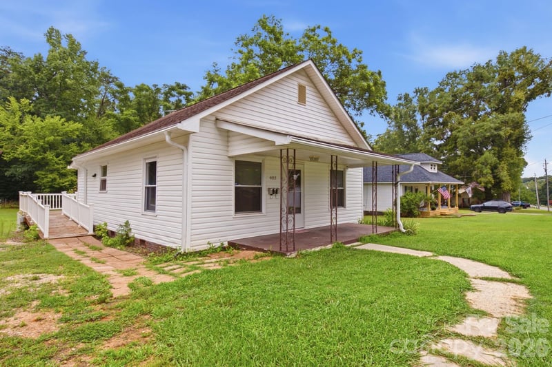 403 Faulkner St, Clover, SC 29710