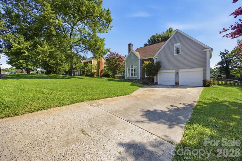 3110 Ivy Creek Rd, Gastonia, NC 28056