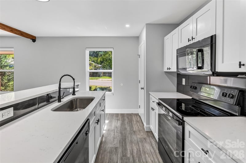 806 Cantwell St, Charlotte, NC 28208