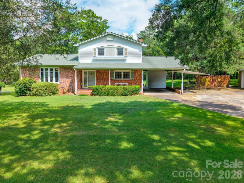 752 Cedar Ln, Chester, SC 29706