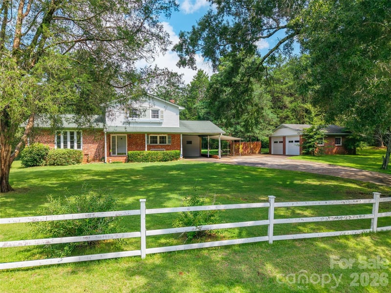 752 Cedar Ln, Chester, SC 29706