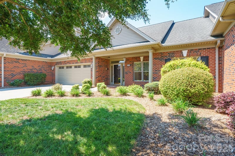 509 26th Ave NE #D, Hickory, NC 28601
