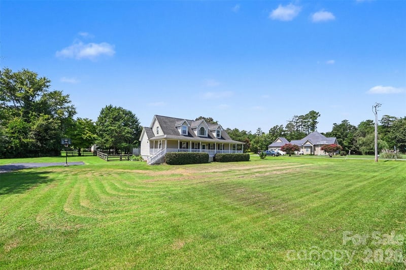 1945 Rhyne Rd, Dallas, NC 28034