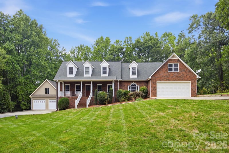 142 Griffin St, Stanley, NC 28164
