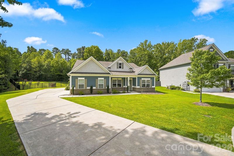 208 Clauser Rd S, Mount Holly, NC 28120