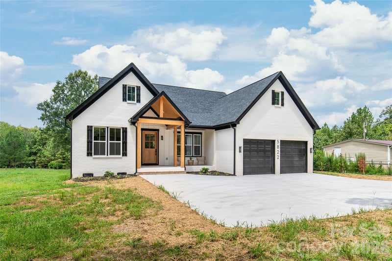 5822 Potter Rd S, Waxhaw, NC 28173