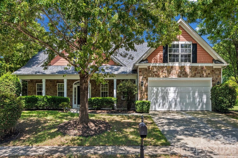 5914 Kirkwynd Commons Dr, Charlotte, NC 28278