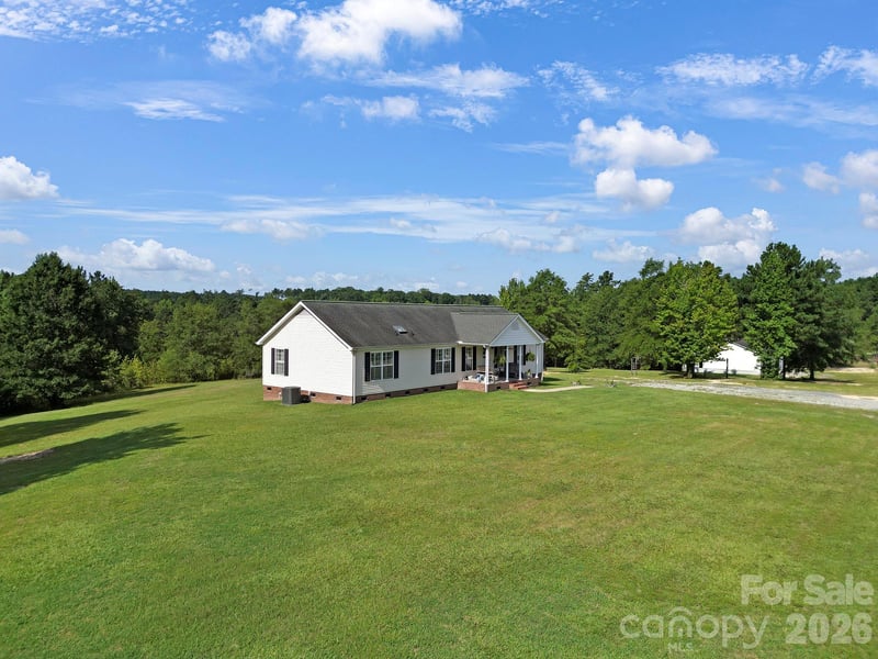 1915 Beach Ln, Heath Springs, SC 29058