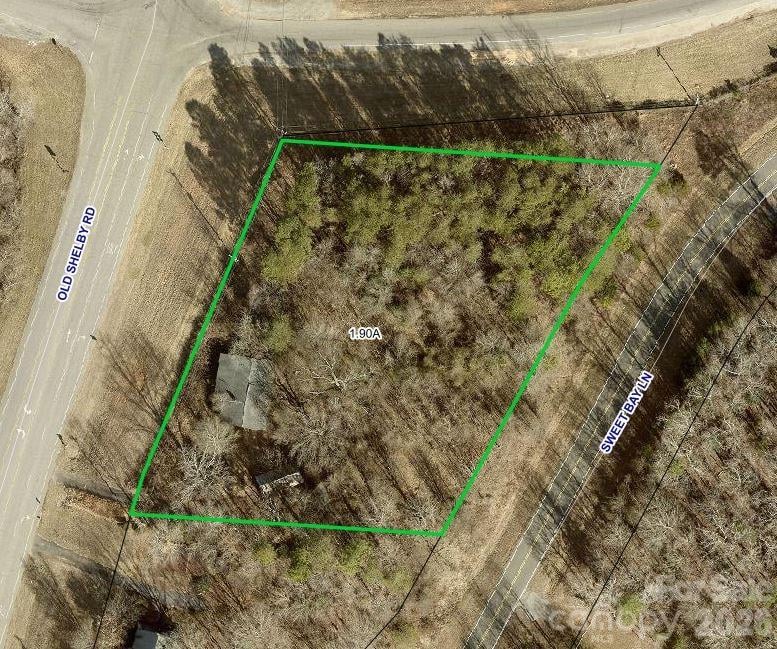 1878 Old Shelby Rd, Hickory, NC 28602