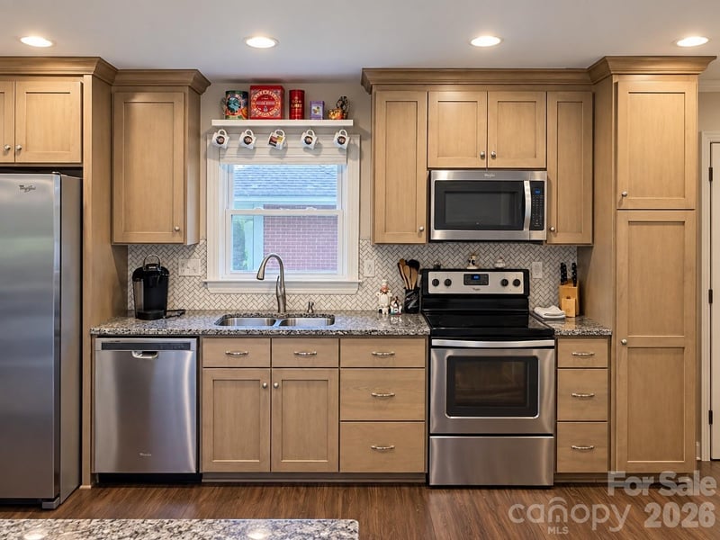2720 Shamrock Dr, Charlotte, NC 28205