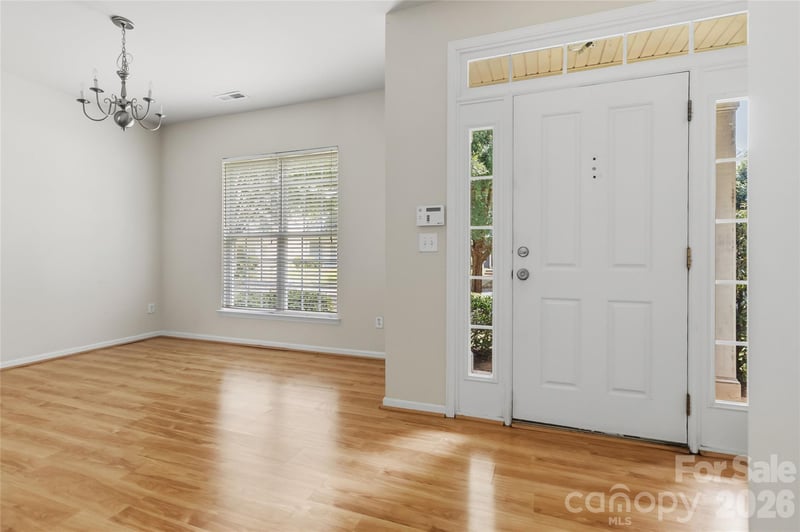 1520 Peaceful Way Dr, Charlotte, NC 28206
