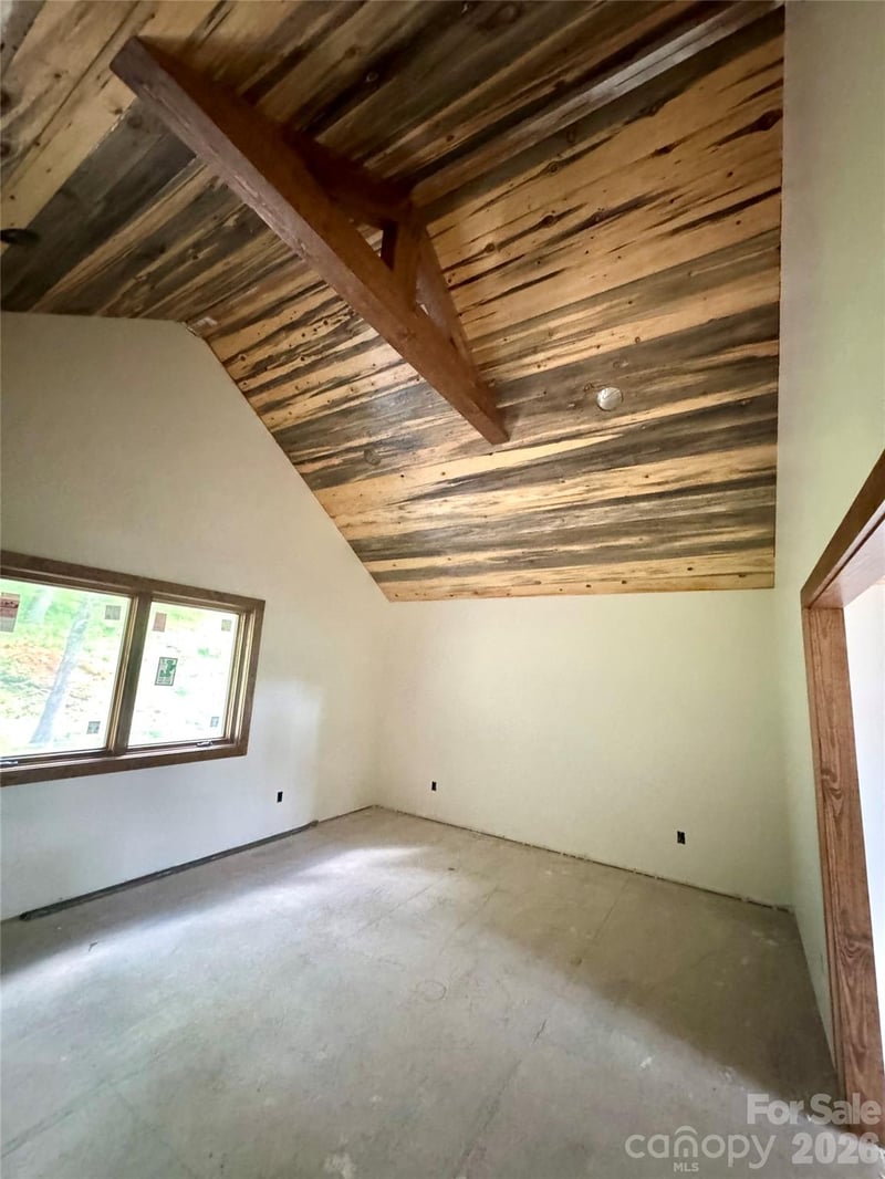 54 Hamlin Ln, Mars Hill, NC 28754