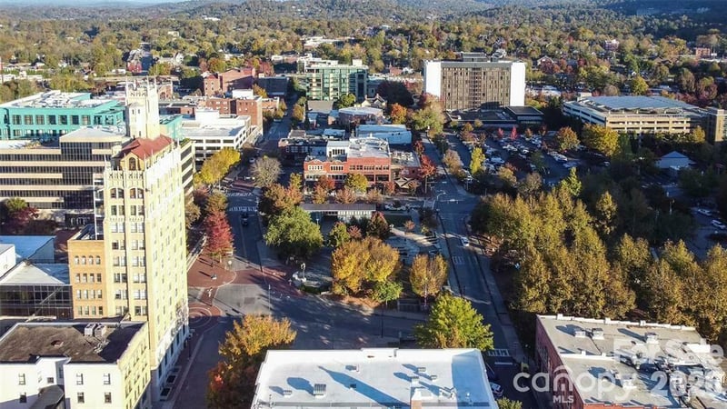 124 College St, Asheville, NC 28801