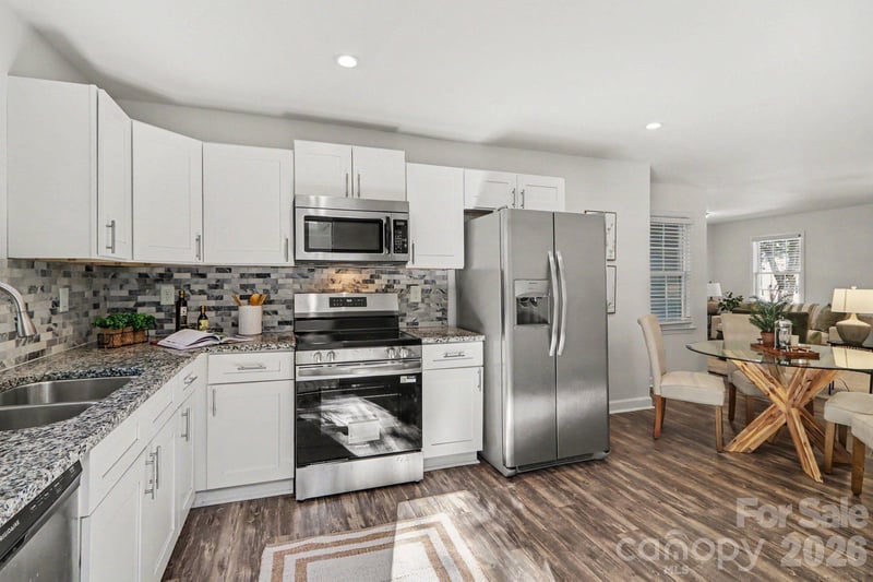 113 N Smallwood Pl, Charlotte, NC 28216