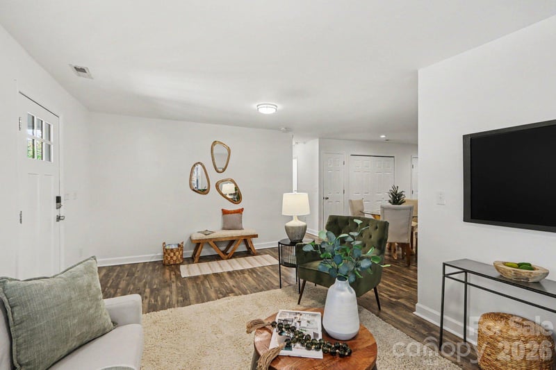 113 N Smallwood Pl, Charlotte, NC 28216