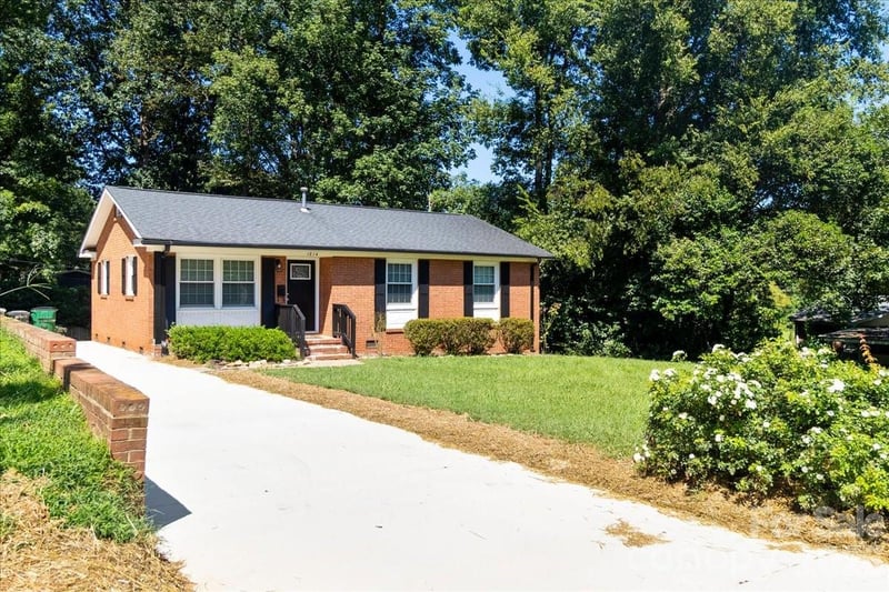 1814 Windham Pl, Charlotte, NC 28205