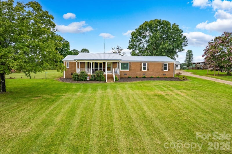 433 Mock Mill Rd, Statesville, NC 28677