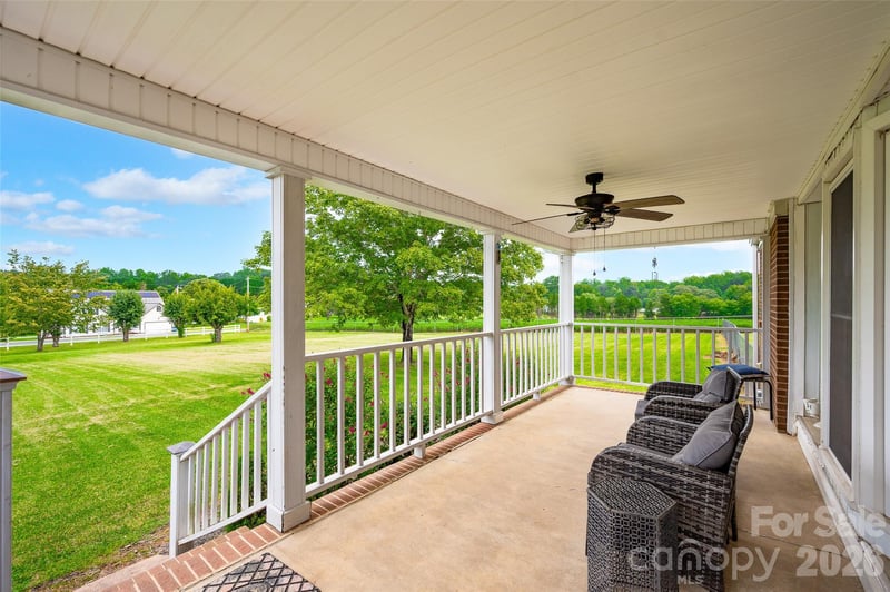 433 Mock Mill Rd, Statesville, NC 28677