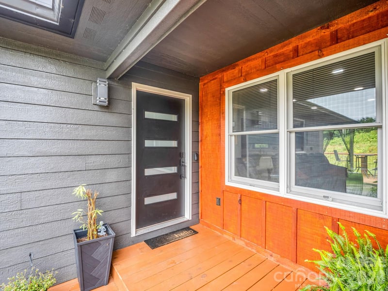 89 Hillview Cir, Brevard, NC 28712