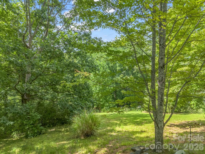 61 Sugar Maple Dr, Black Mountain, NC 28711