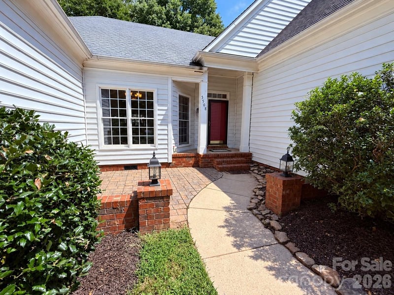 5508 Tullamore Ln, Charlotte, NC 28269