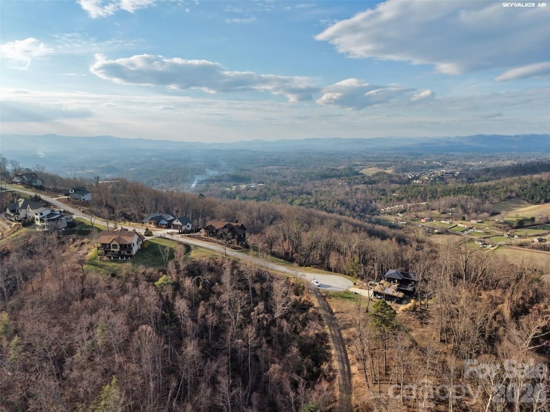 67 Longstreet Ct, Weaverville, NC 28787