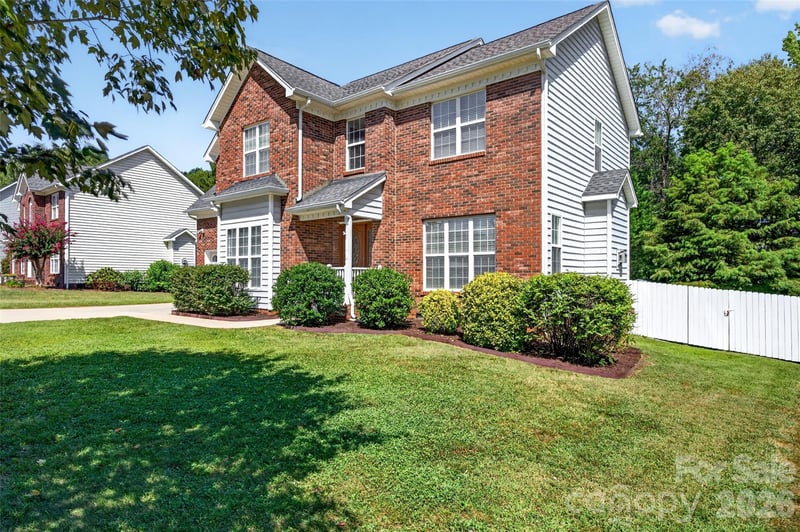4700 Lenden Hall Ct, Gastonia, NC 28056