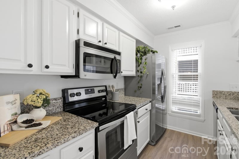 308 Queens Rd #32, Charlotte, NC 28204