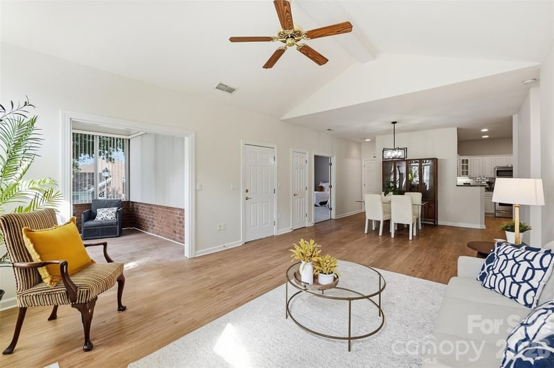 9920 Park Willow Dr, Charlotte, NC 28210