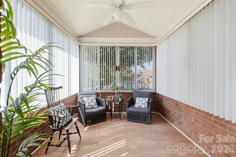 9920 Park Willow Dr, Charlotte, NC 28210