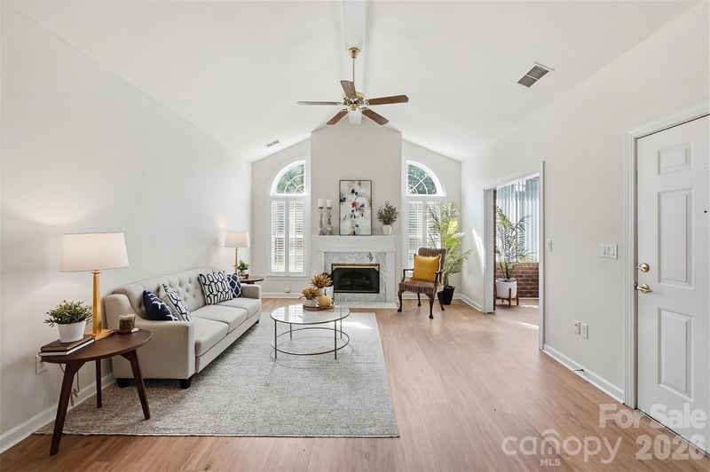 9920 Park Willow Dr, Charlotte, NC 28210