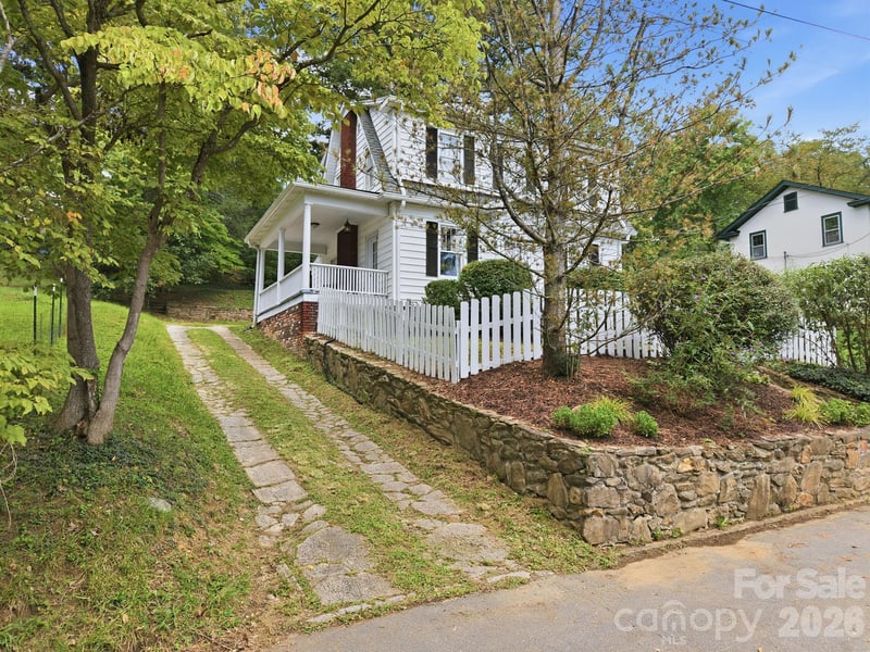 45 Woodvale Ave, Asheville, NC 28804