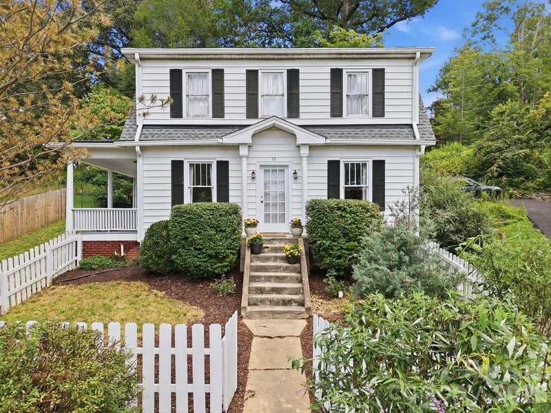 45 Woodvale Ave, Asheville, NC 28804