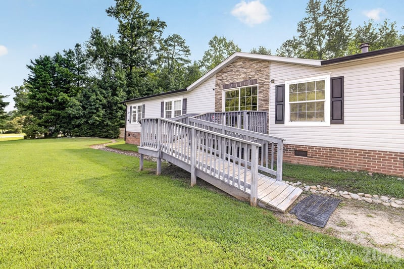 409 Helton Rd, Cherryville, NC 28021