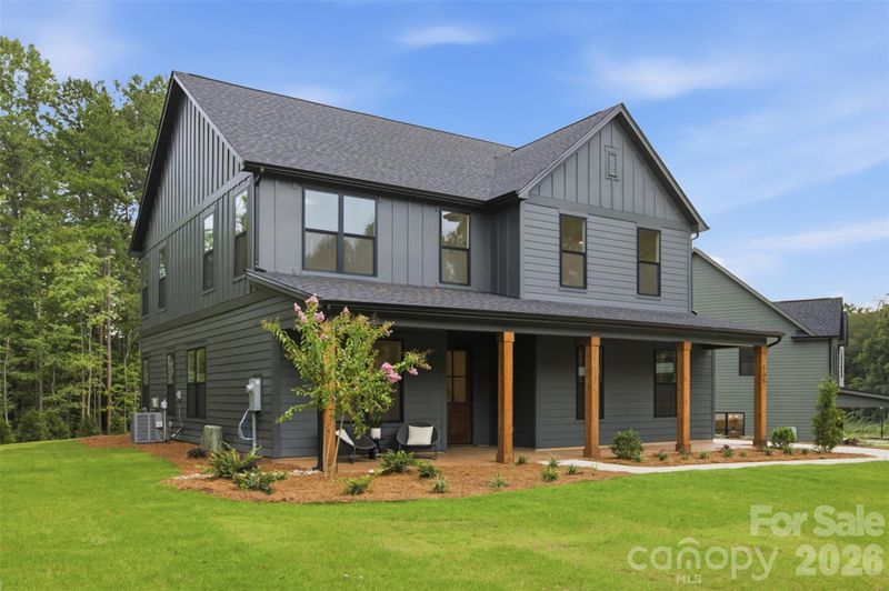 135 Parkdale Dr, Belmont, NC 28012