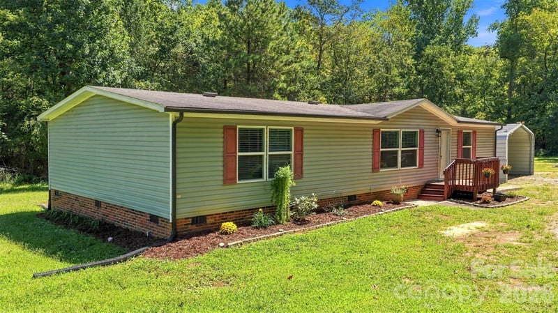 4782 29th Street Dr NE, Hickory, NC 28601